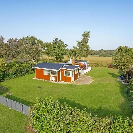 Holiday home Stunning In With Kitchen *