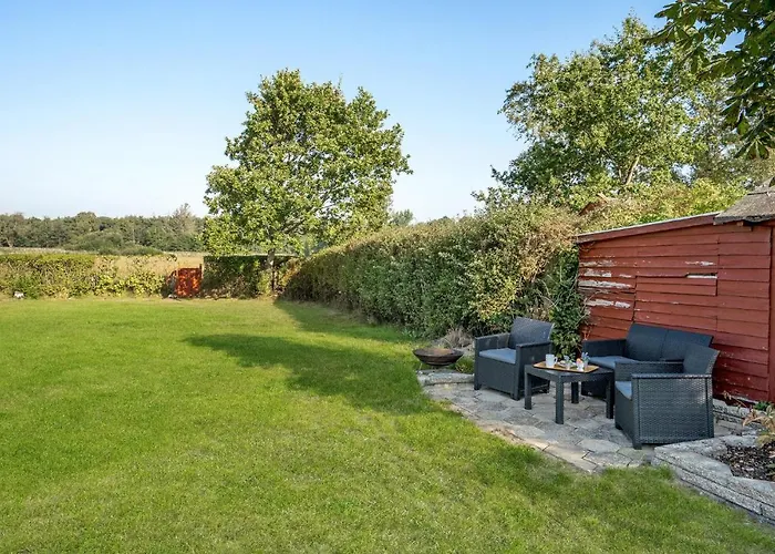 Stunning In With Kitchen Holiday home *