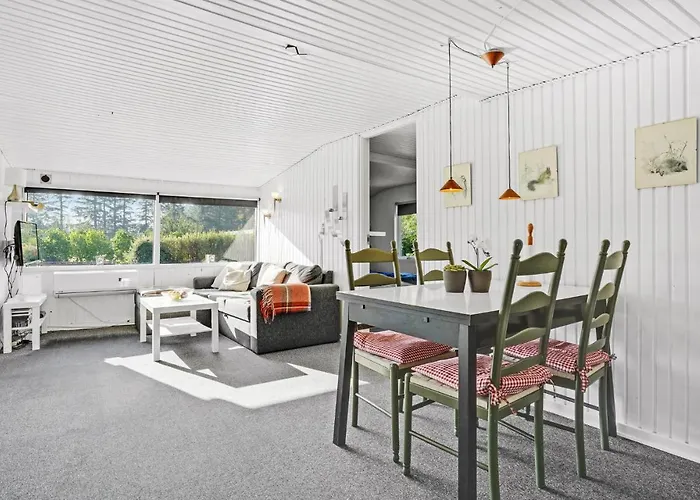 Stunning In With Kitchen *